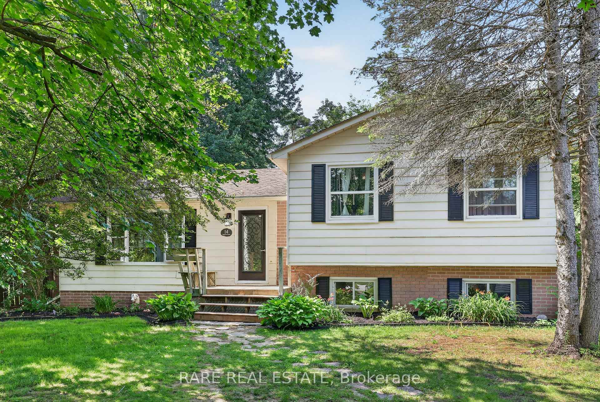 Photo 2 of 14 Pineway Court, Clearview, New Lowell — HOMEH