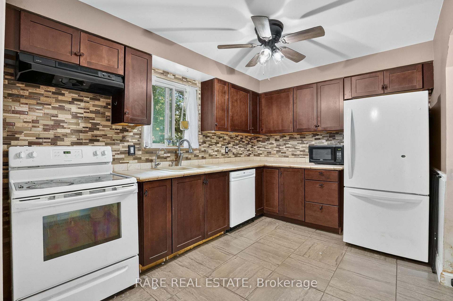 Photo 8 of 14 Pineway Court, Clearview, New Lowell — HOMEH
