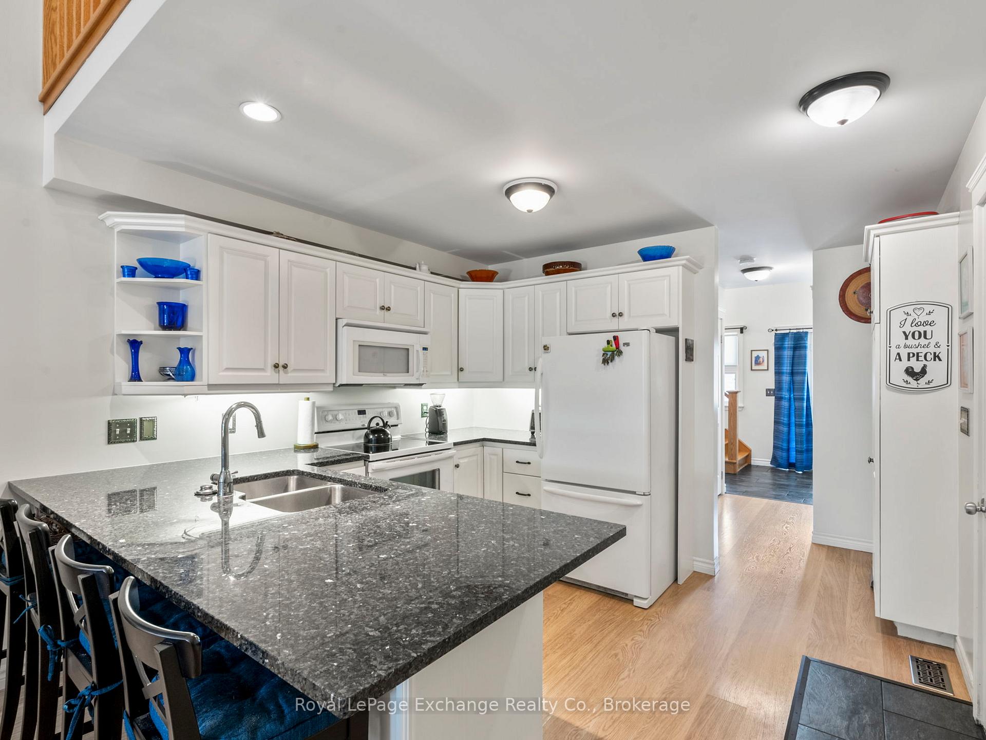 Photo 6 of Unit 8, 433 Queen Street, Kincardine — HOMEH