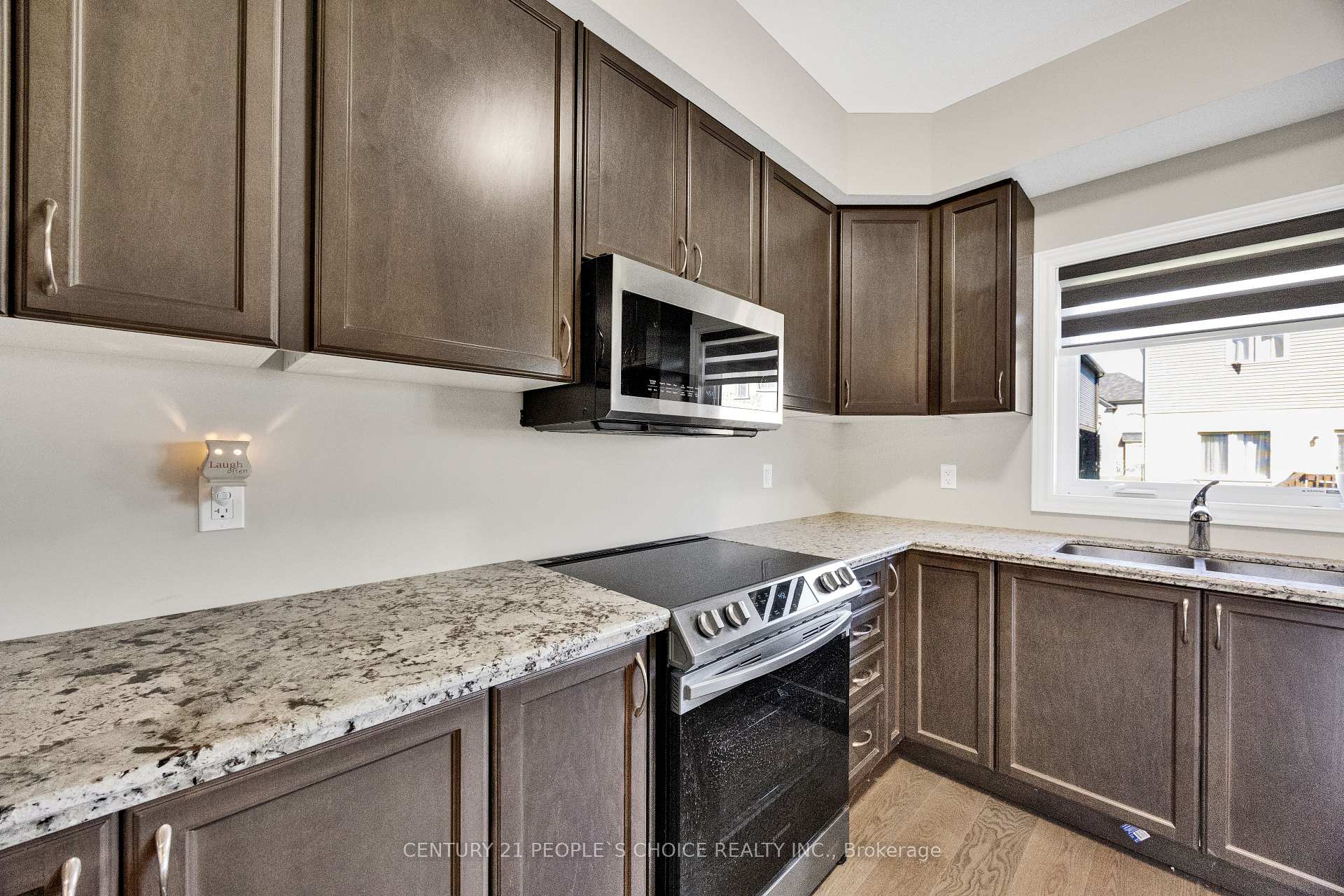 Photo 42 of 16 Flagg Avenue, Brant, Paris — HOMEH