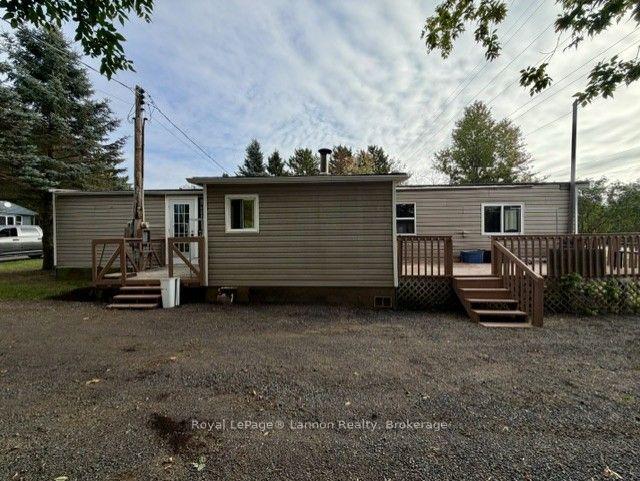 Photo 3 of 7 Sarawak Drive, Thunder Bay, County Park — HOMEH