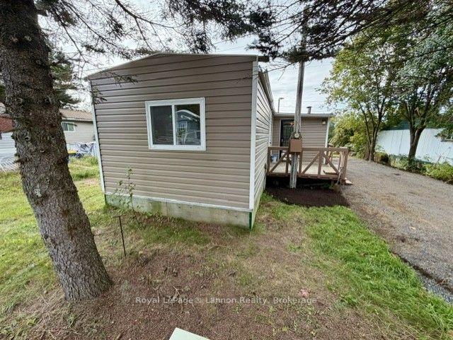 Photo 17 of 7 Sarawak Drive, Thunder Bay, County Park — HOMEH