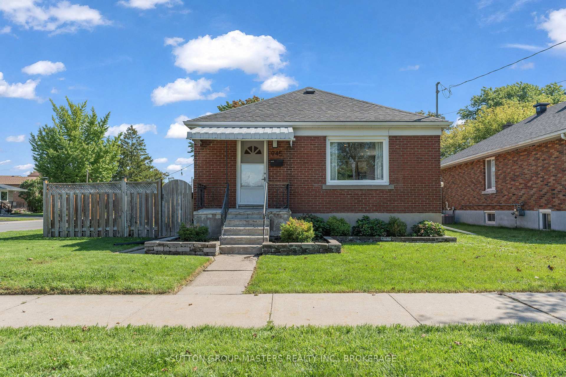 Photo 1 of 945 Victoria Street, Kingston, East of Sir John A. Blvd — HOMEH