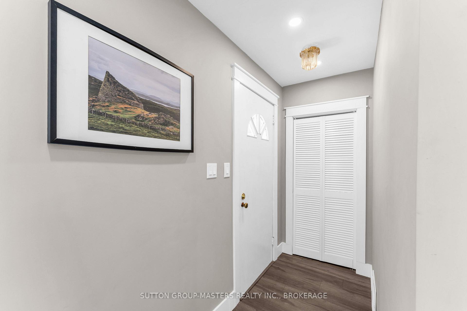 Photo 3 of 945 Victoria Street, Kingston, East of Sir John A. Blvd — HOMEH