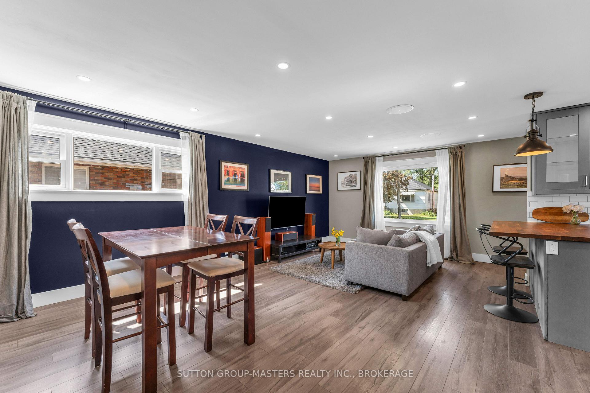 Photo 7 of 945 Victoria Street, Kingston, East of Sir John A. Blvd — HOMEH