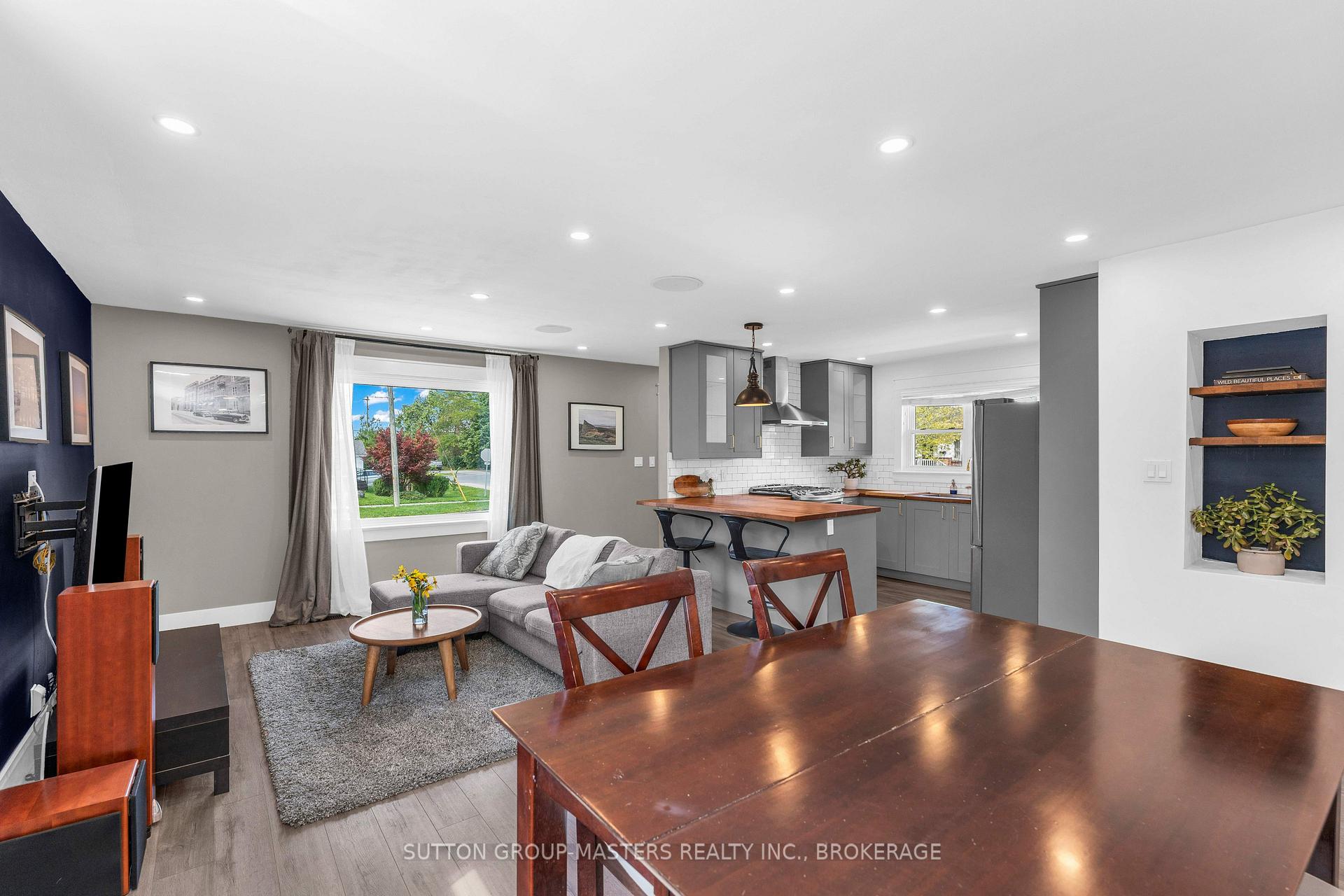 Photo 8 of 945 Victoria Street, Kingston, East of Sir John A. Blvd — HOMEH