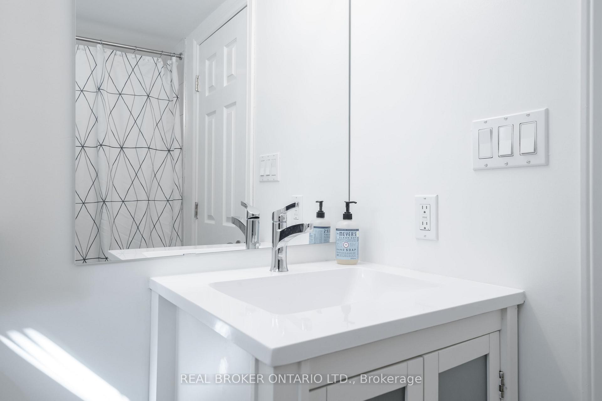 Photo 12 of Unit Lower, 419 Ossington Avenue, Toronto, Trinity-Bellwoods — HOMEH