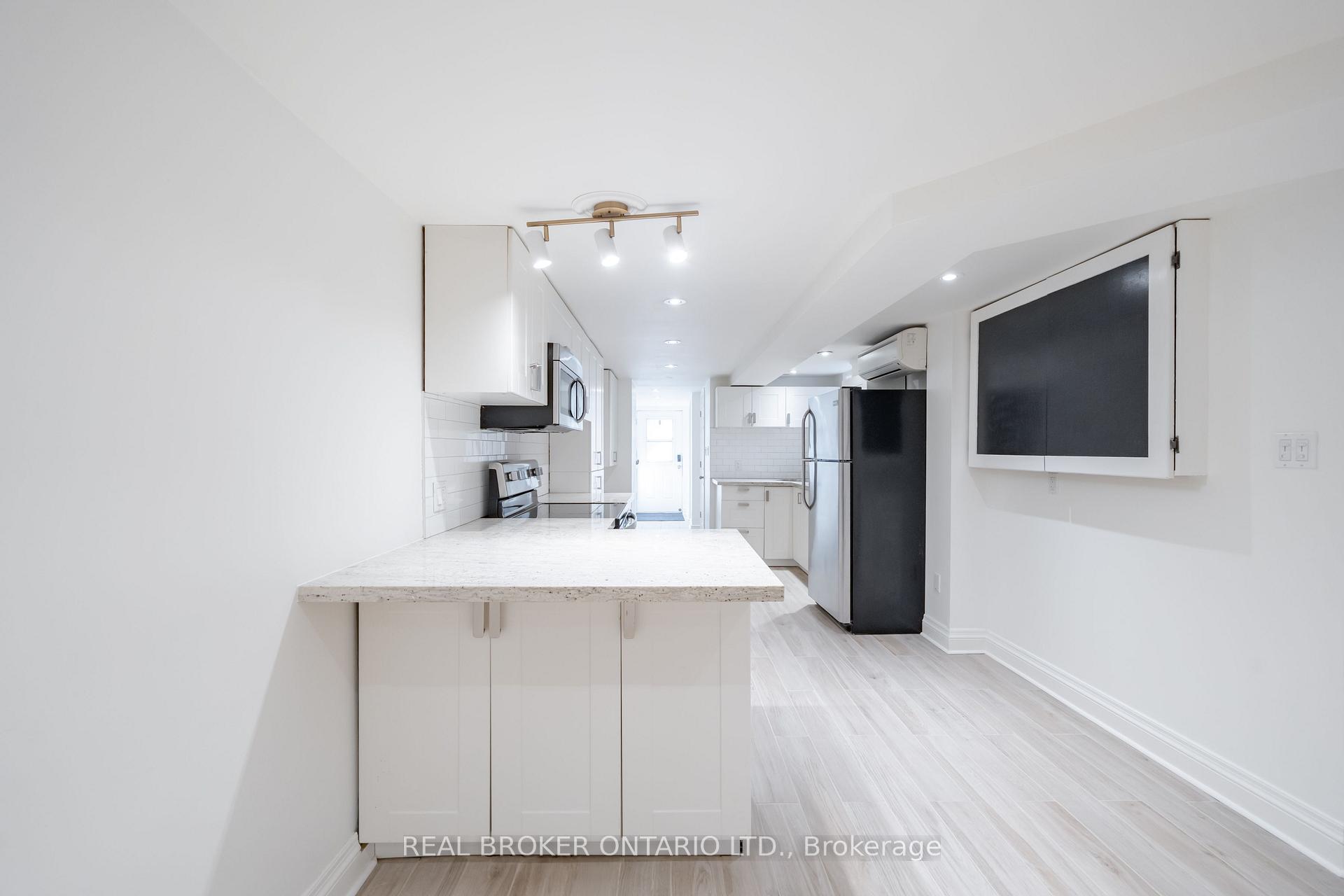 Photo 19 of Unit Lower, 419 Ossington Avenue, Toronto, Trinity-Bellwoods — HOMEH