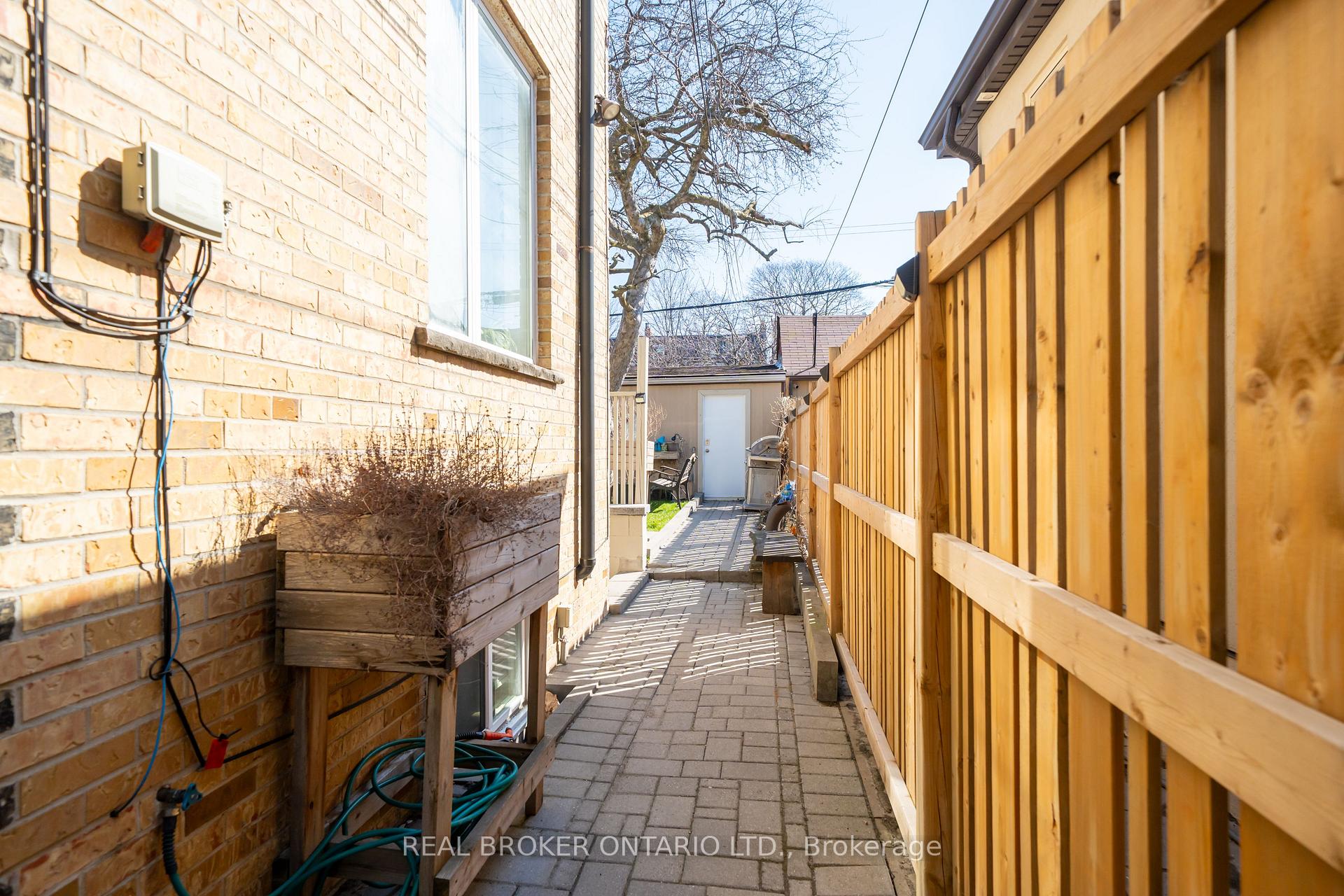 Photo 26 of Unit Lower, 419 Ossington Avenue, Toronto, Trinity-Bellwoods — HOMEH