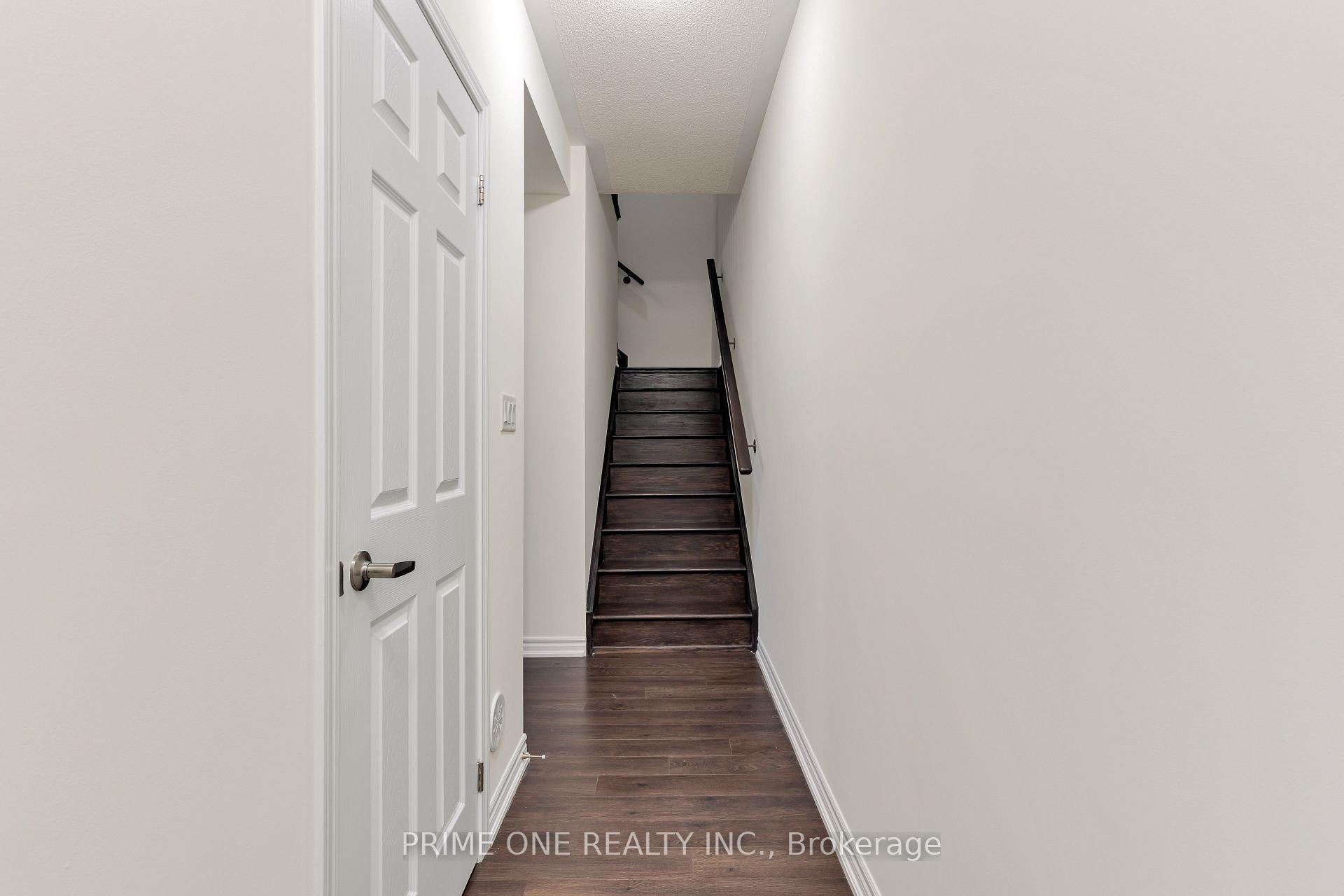 Photo 5 of Unit 16, 240 Lagerfeld Drive, Brampton, Northwest Brampton — HOMEH