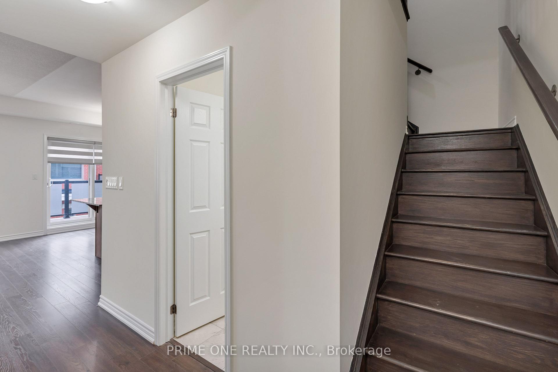 Photo 8 of Unit 16, 240 Lagerfeld Drive, Brampton, Northwest Brampton — HOMEH