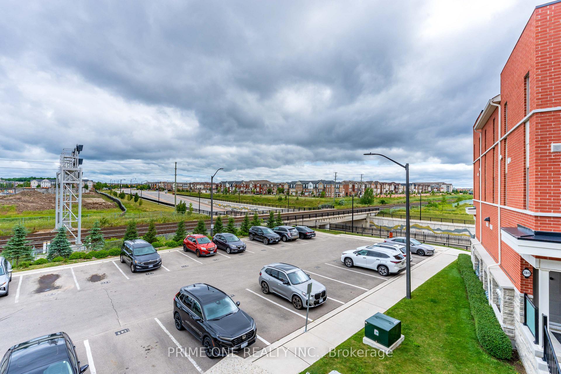 Photo 38 of Unit 16, 240 Lagerfeld Drive, Brampton, Northwest Brampton — HOMEH