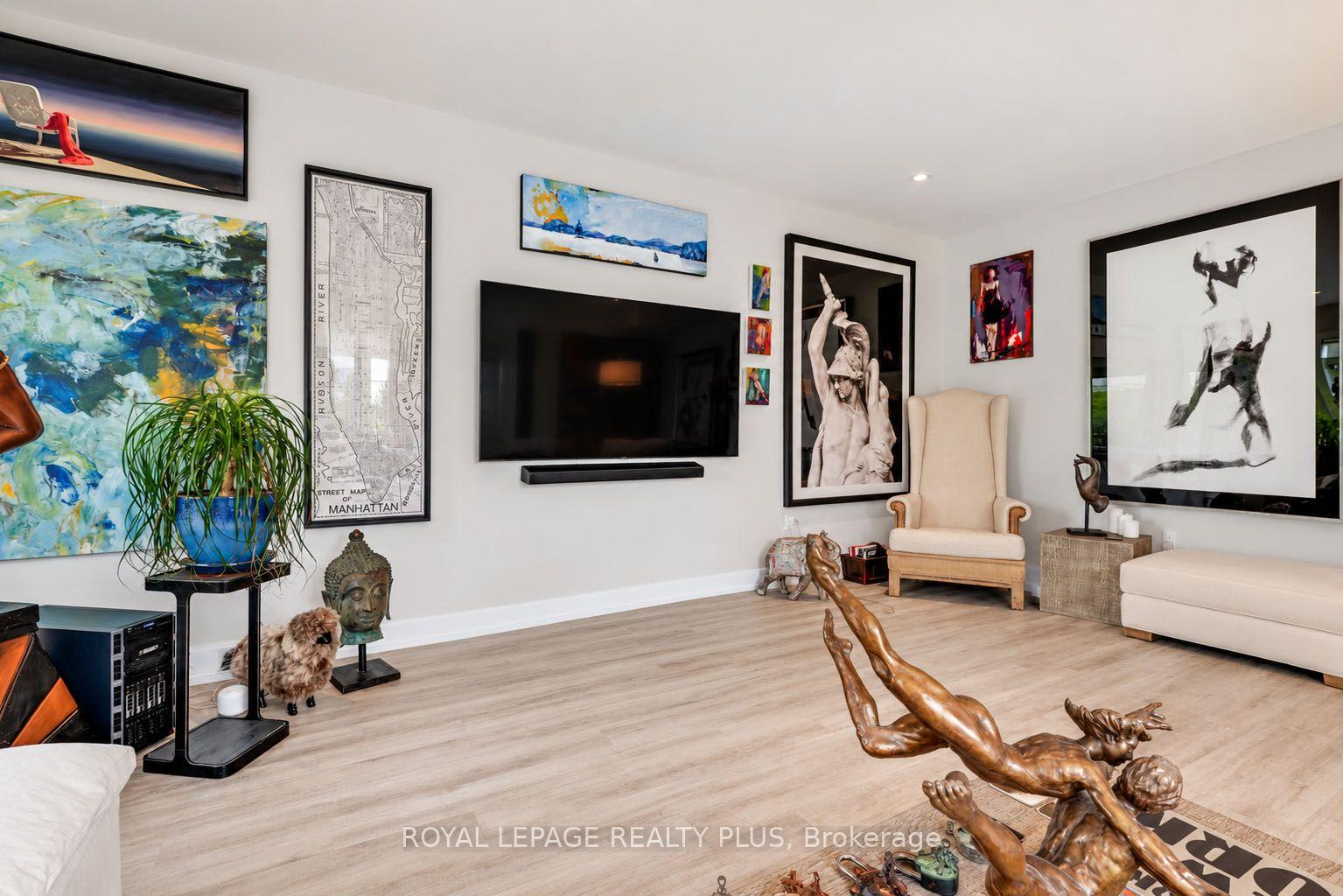 Photo 11 of 560 Rapids Lane, Mississauga, Lakeview — HOMEH