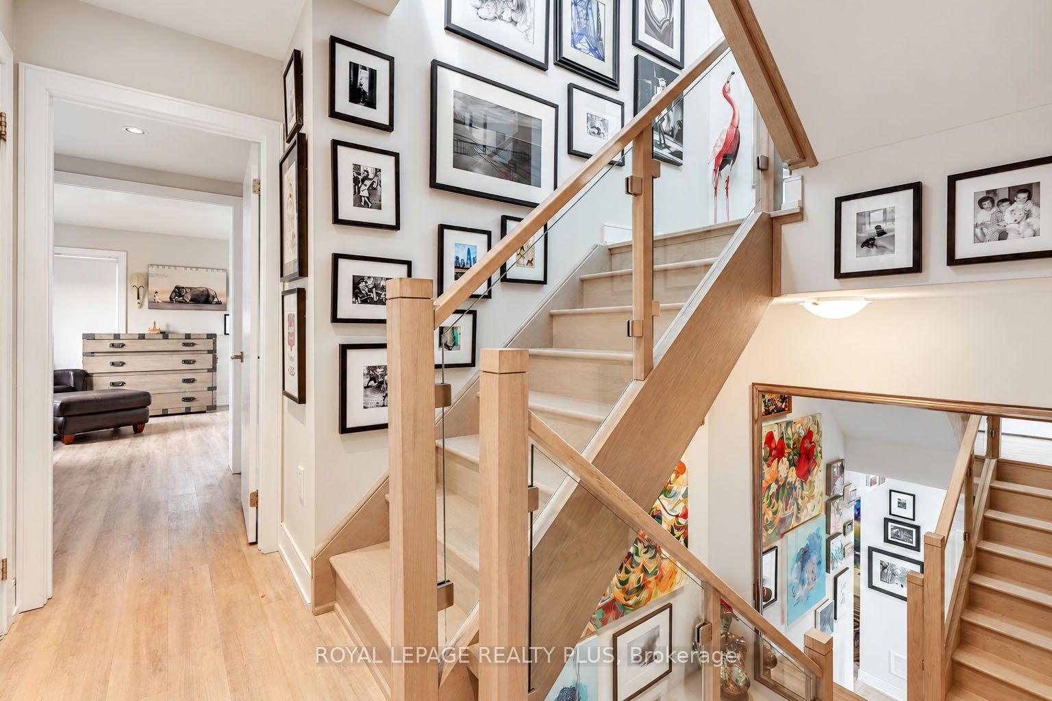 Photo 16 of 560 Rapids Lane, Mississauga, Lakeview — HOMEH