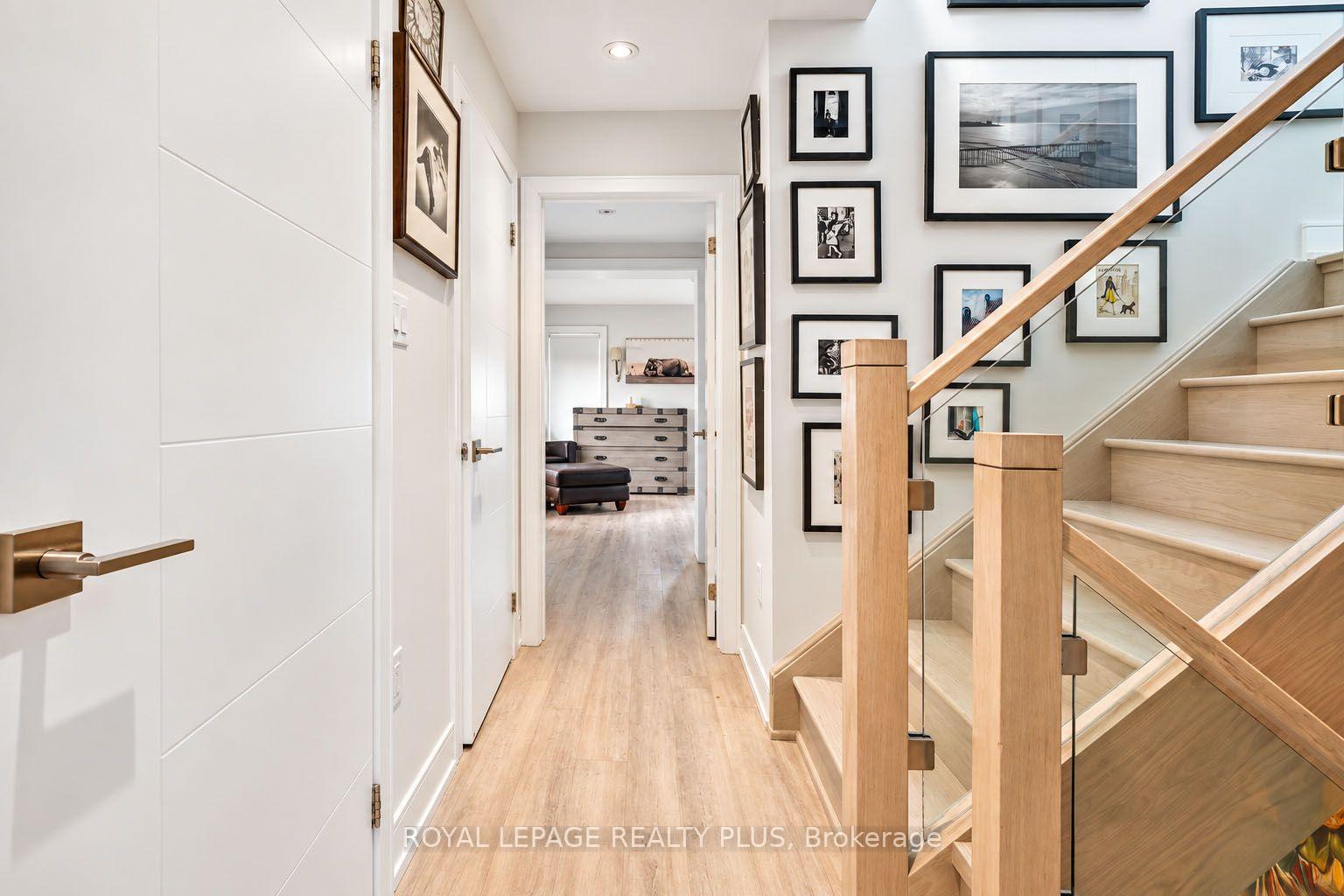 Photo 17 of 560 Rapids Lane, Mississauga, Lakeview — HOMEH