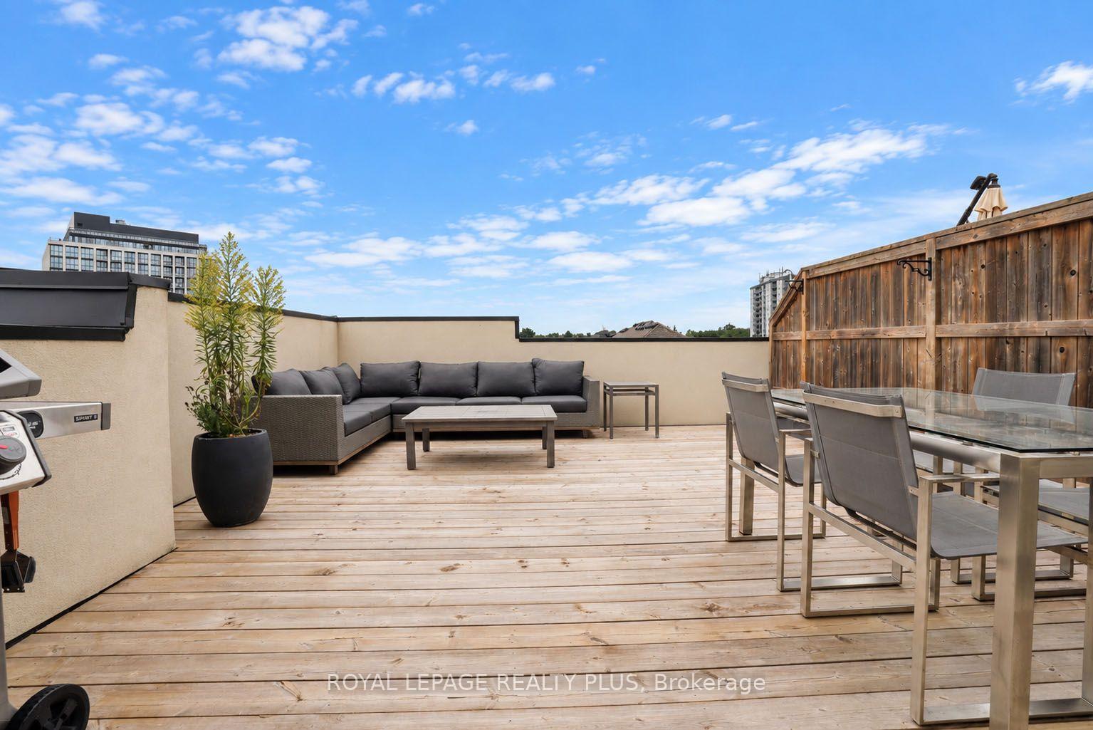Photo 28 of 560 Rapids Lane, Mississauga, Lakeview — HOMEH