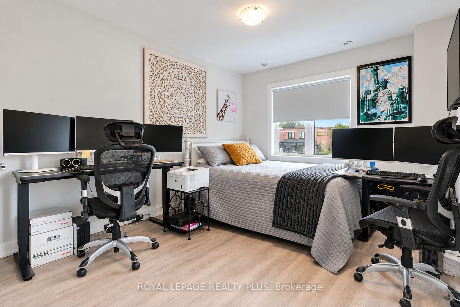 Photo 23 of 560 Rapids Lane, Mississauga, Lakeview — HOMEH