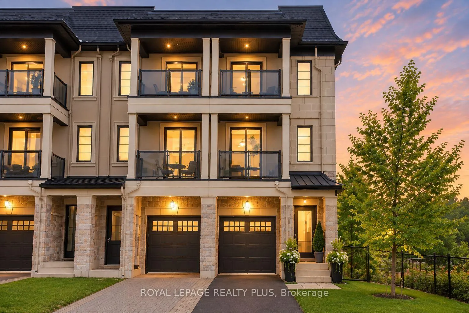 Photo 1 of 560 Rapids Lane, Mississauga, Lakeview — HOMEH