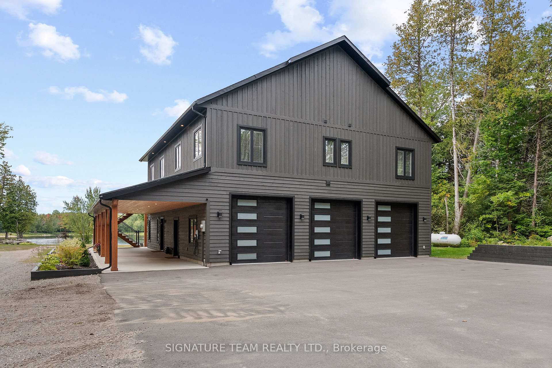 Photo of 777 Rapid Road