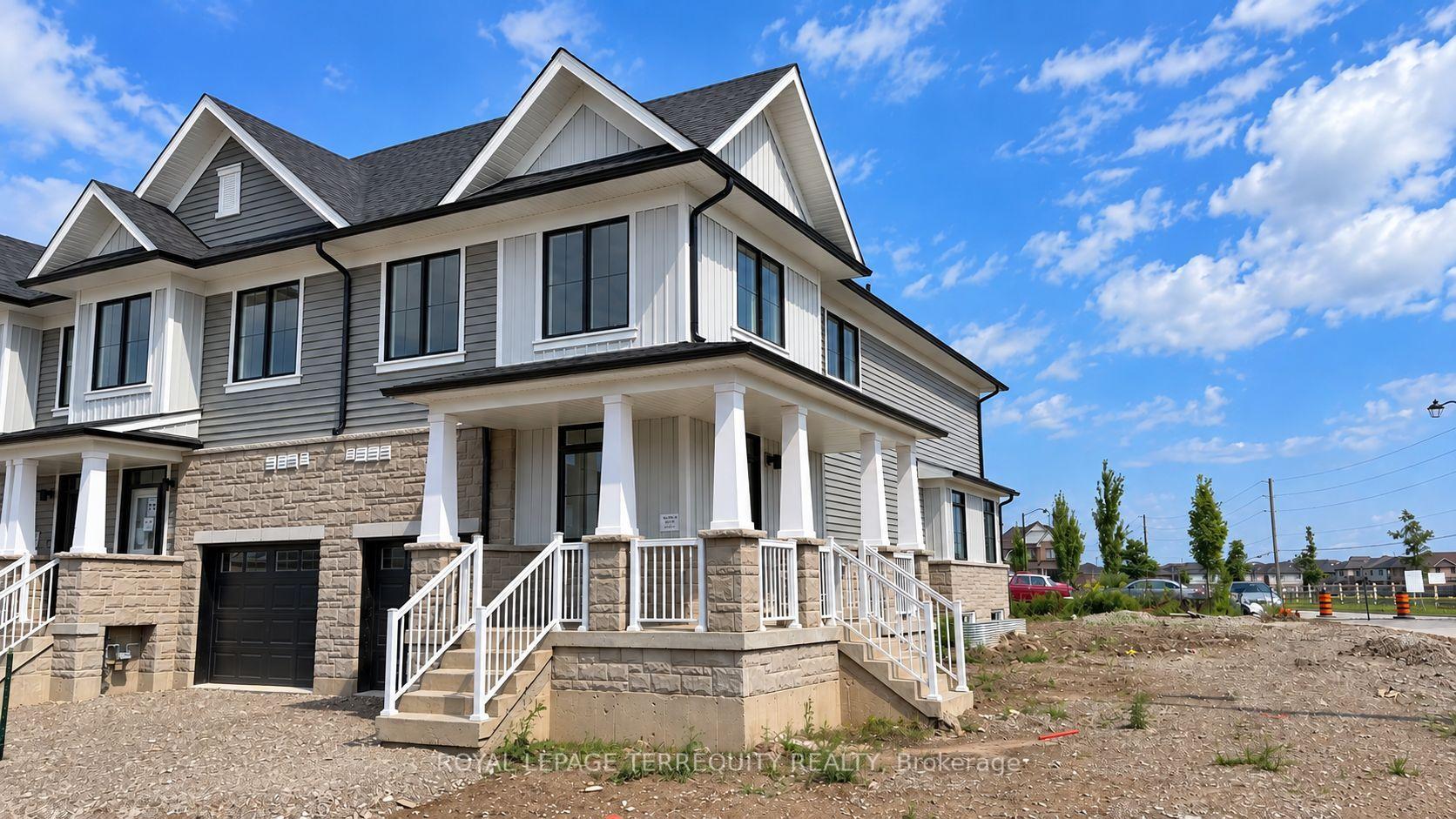 Photo 4 of 2 Elite Crescent, Haldimand — HOMEH