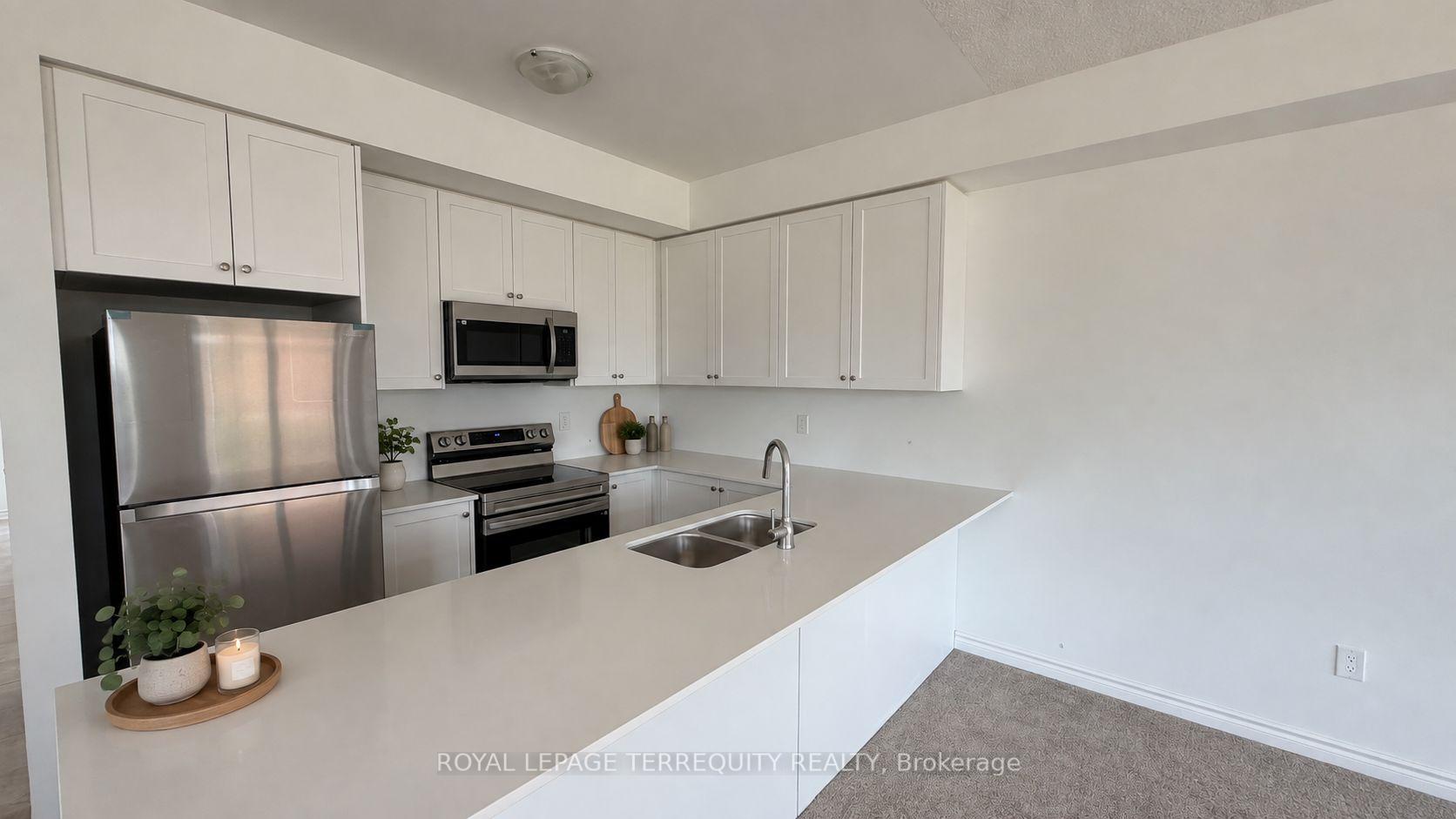 Photo 9 of 2 Elite Crescent, Haldimand — HOMEH