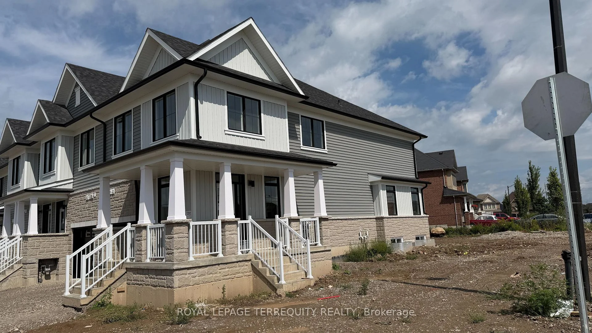 Photo 2 of 2 Elite Crescent, Haldimand — HOMEH