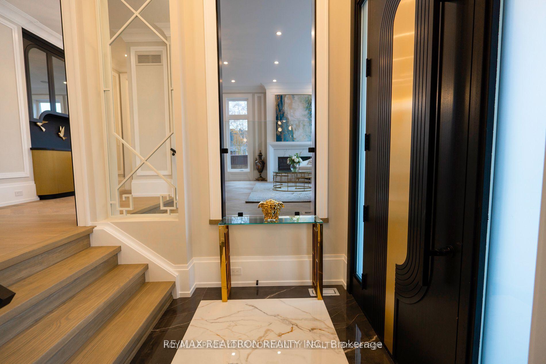 Photo 8 of 21 Birch Avenue, Richmond Hill, South Richvale — HOMEH