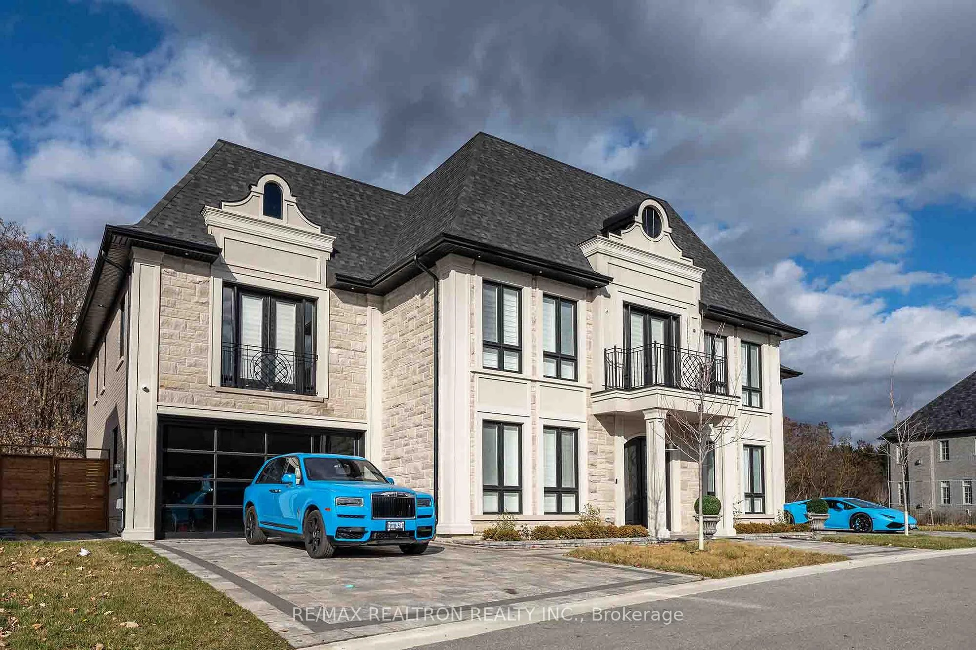 Photo 2 of 21 Birch Avenue, Richmond Hill, South Richvale — HOMEH