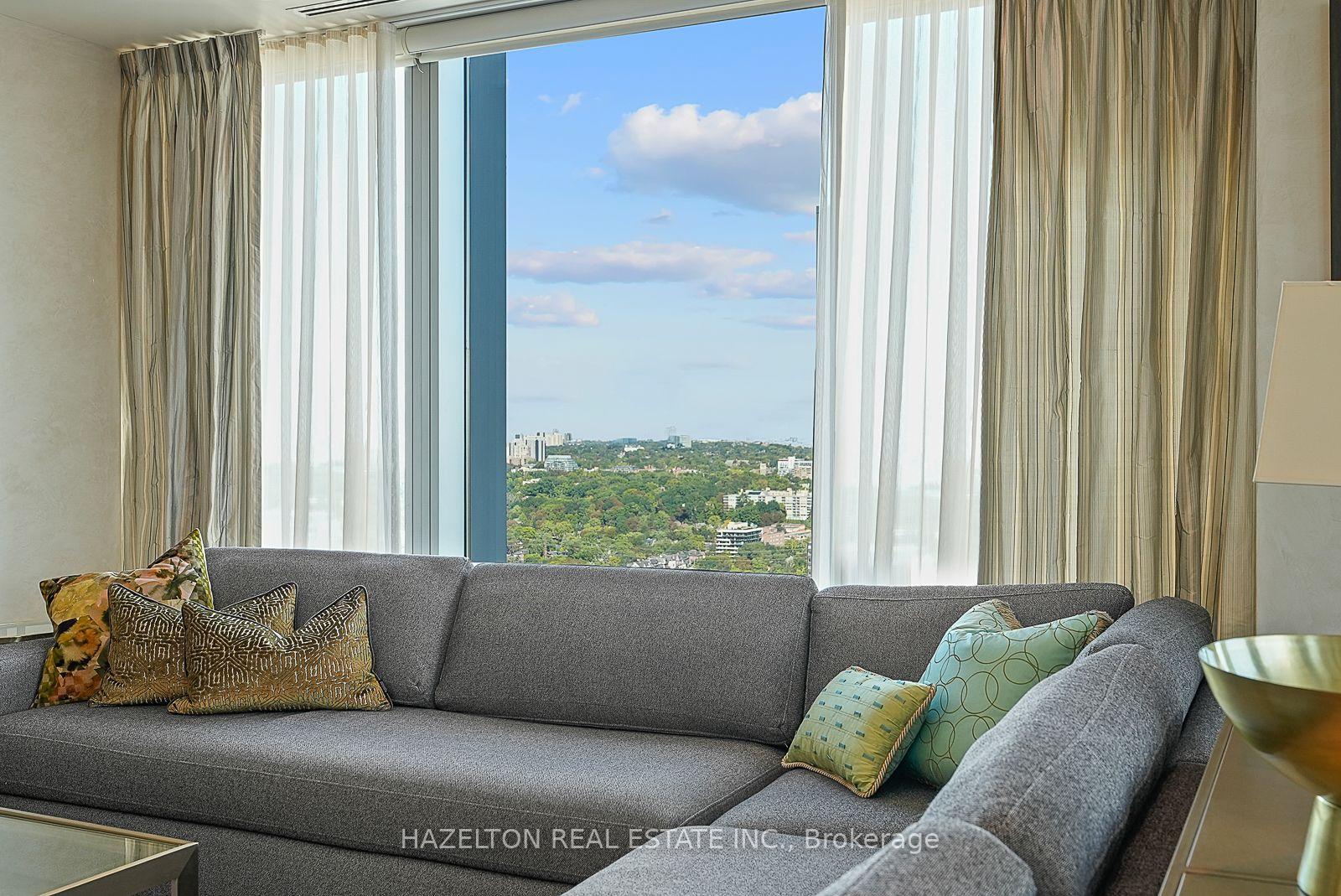 Photo 2 of Unit 3302, 50 Yorkville Avenue, Toronto, The Annex — HOMEH