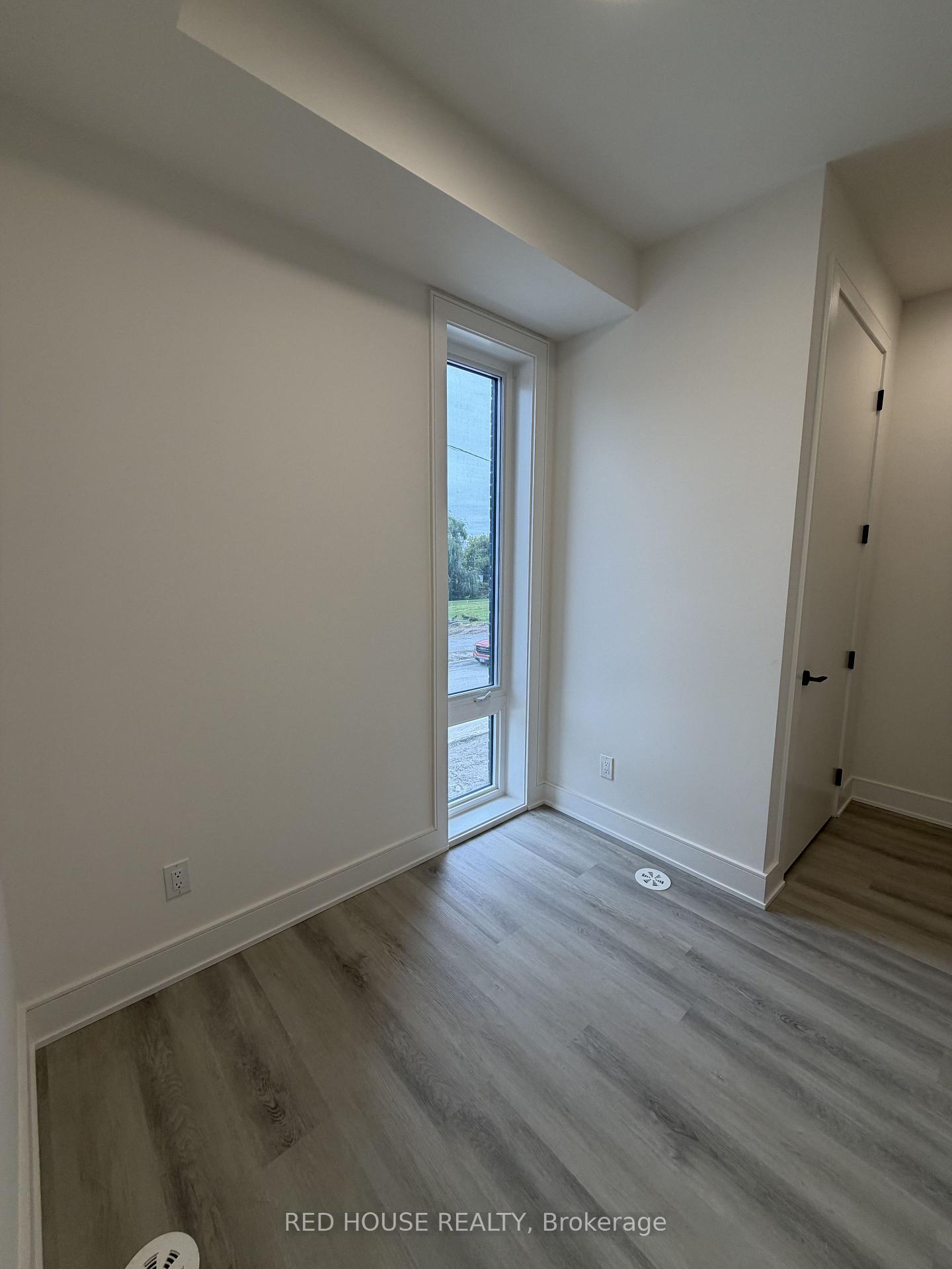Photo 21 of 226 Ellis Avenue, St. Catharines, Oakdale — HOMEH