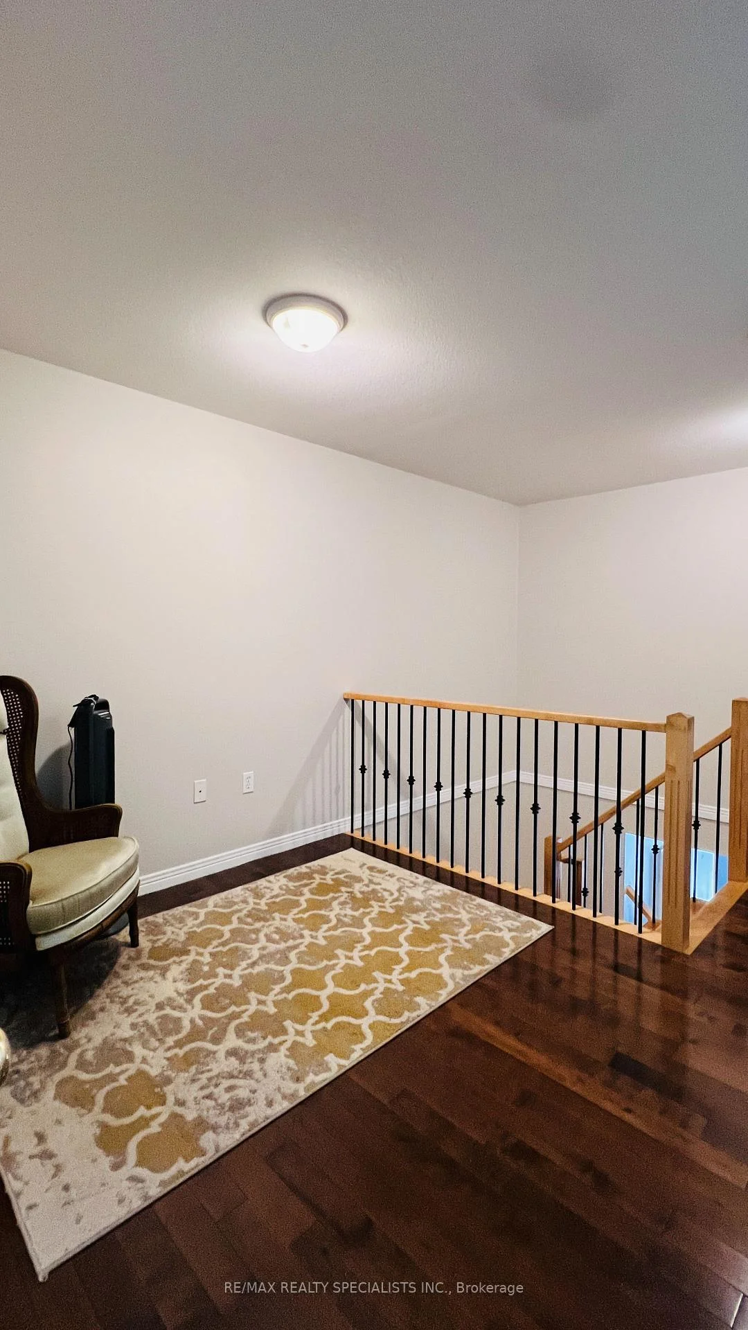 Photo 7 of 12 Mckibbon Avenue, Hamilton, Rural Glanbrook — HOMEH
