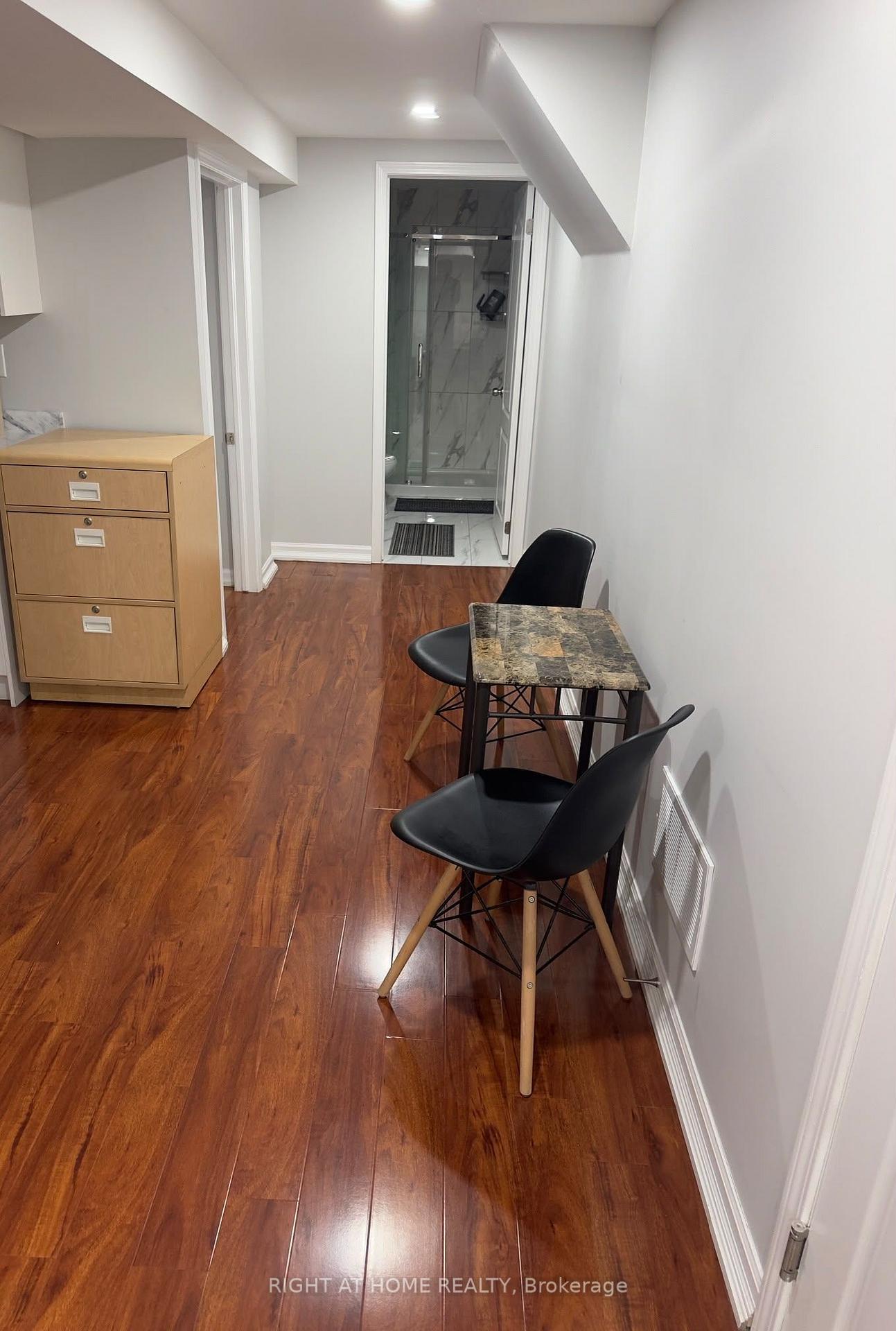 Photo 8 of Unit Lower, 314 Harrowsmith Drive, Mississauga, Hurontario — HOMEH