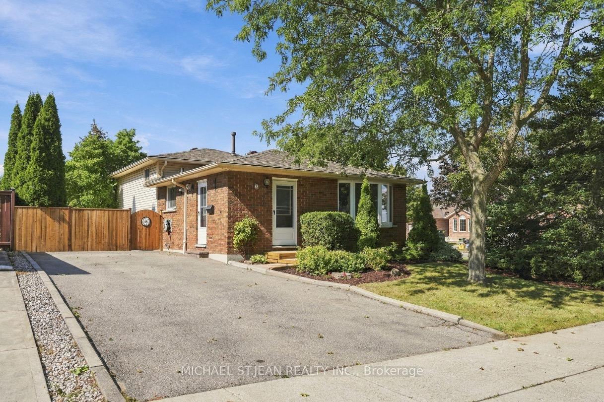 Photo 4 of 2 Marston Street, Hamilton, Stoney Creek Mountain — HOMEH
