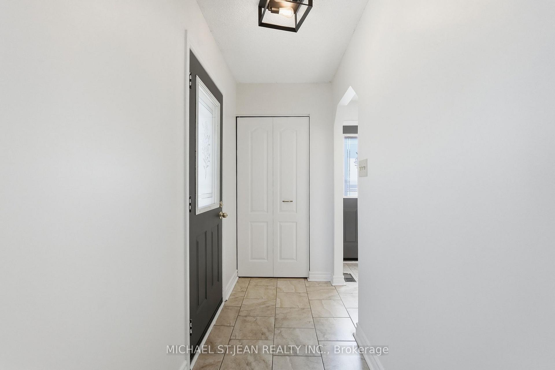 Photo 7 of 2 Marston Street, Hamilton, Stoney Creek Mountain — HOMEH