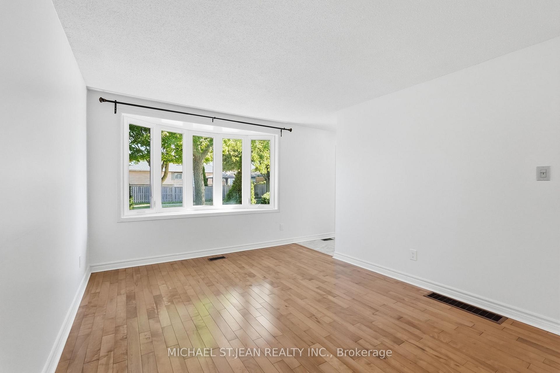 Photo 11 of 2 Marston Street, Hamilton, Stoney Creek Mountain — HOMEH