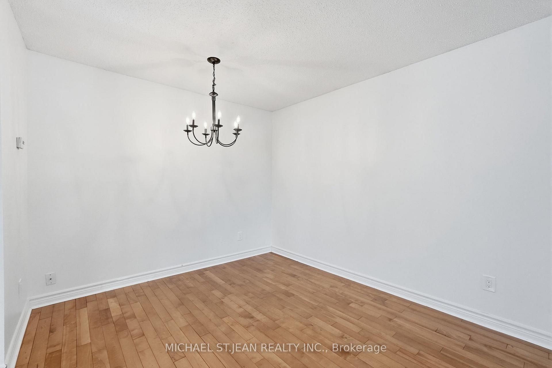 Photo 13 of 2 Marston Street, Hamilton, Stoney Creek Mountain — HOMEH