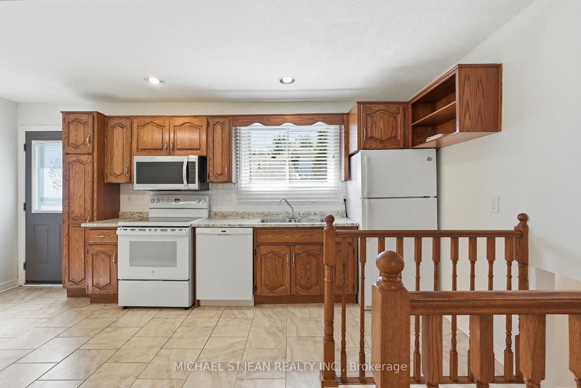 Photo 15 of 2 Marston Street, Hamilton, Stoney Creek Mountain — HOMEH