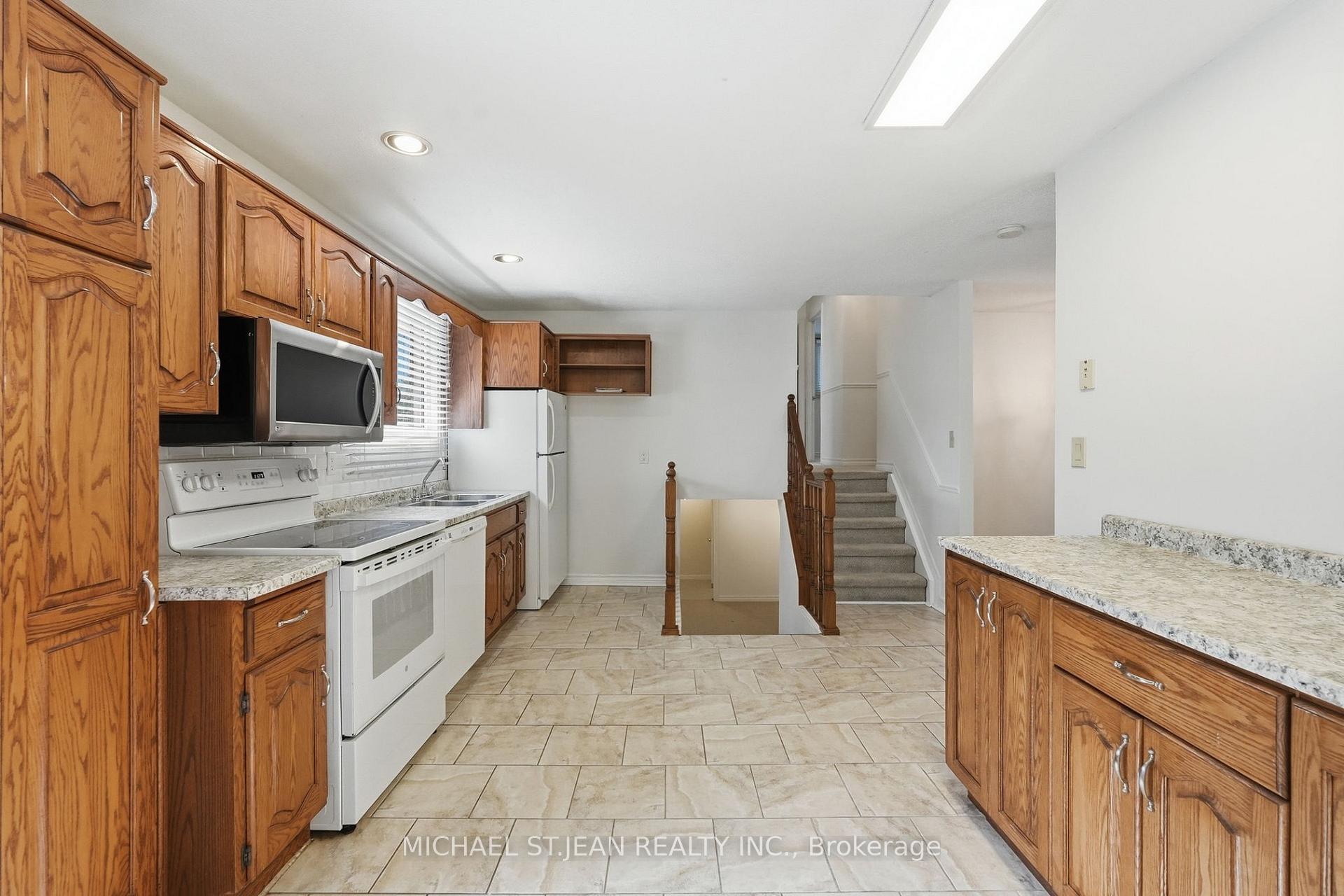 Photo 16 of 2 Marston Street, Hamilton, Stoney Creek Mountain — HOMEH
