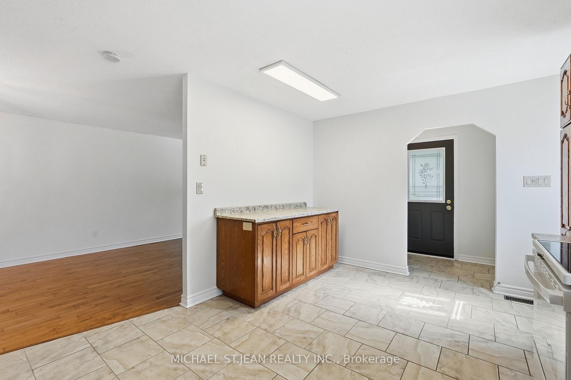 Photo 19 of 2 Marston Street, Hamilton, Stoney Creek Mountain — HOMEH