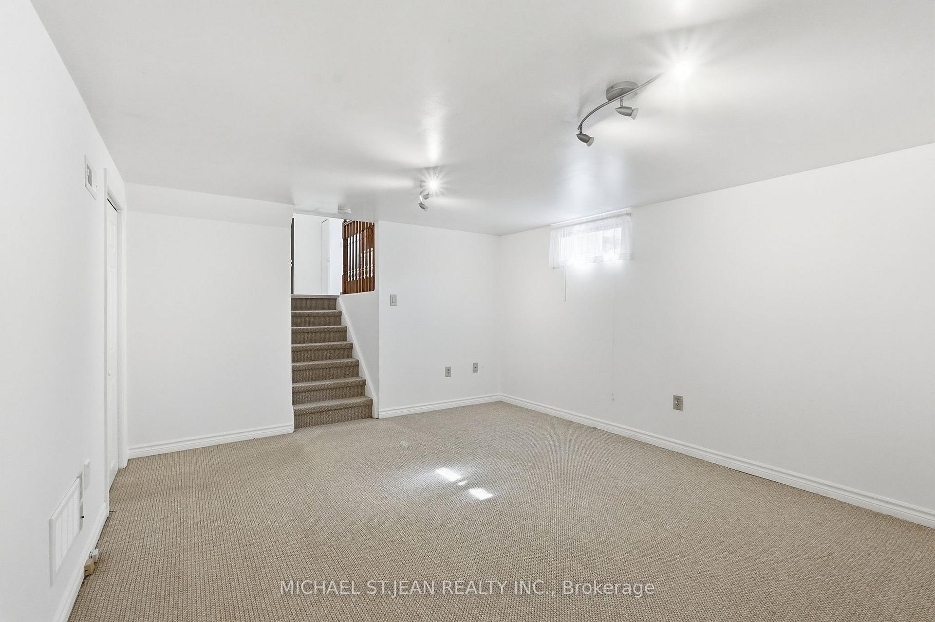 Photo 35 of 2 Marston Street, Hamilton, Stoney Creek Mountain — HOMEH