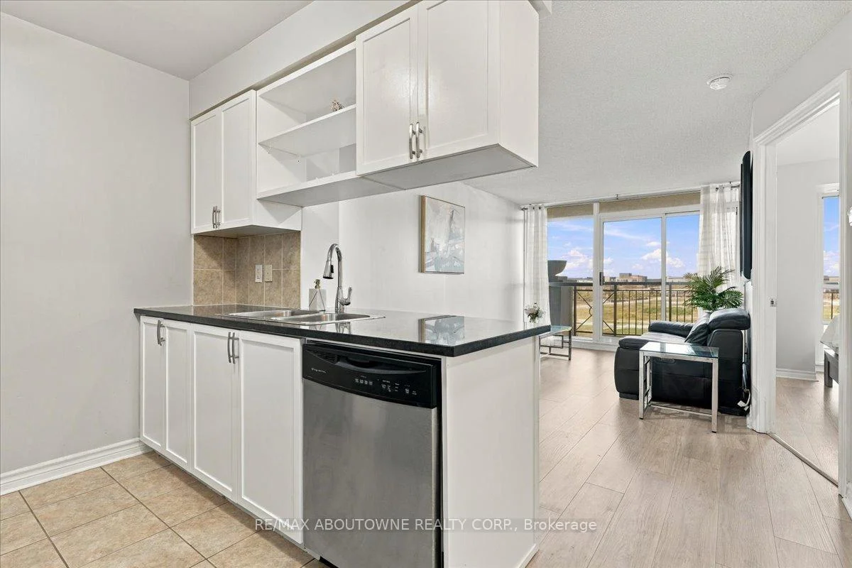 Photo 10 of Unit 807, 2391 Central Park Drive, Oakville, River Oaks — HOMEH