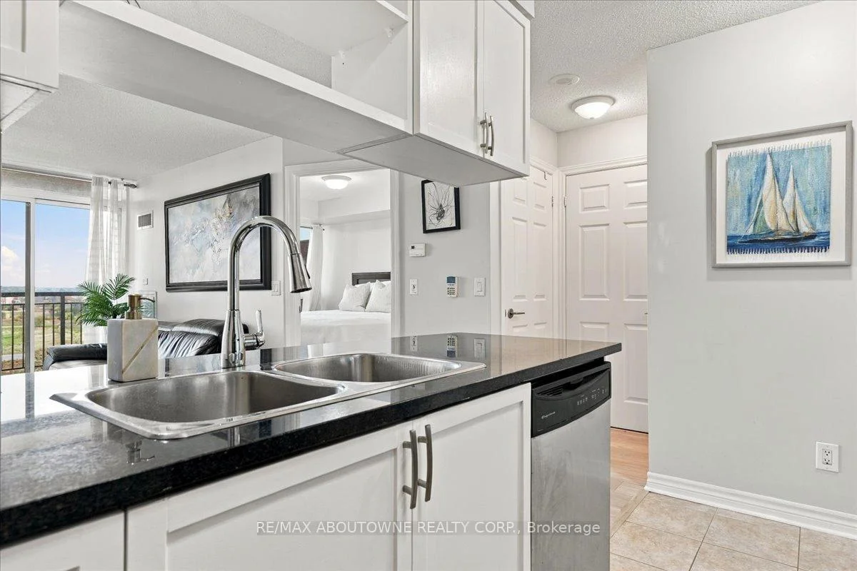 Photo 14 of Unit 807, 2391 Central Park Drive, Oakville, River Oaks — HOMEH