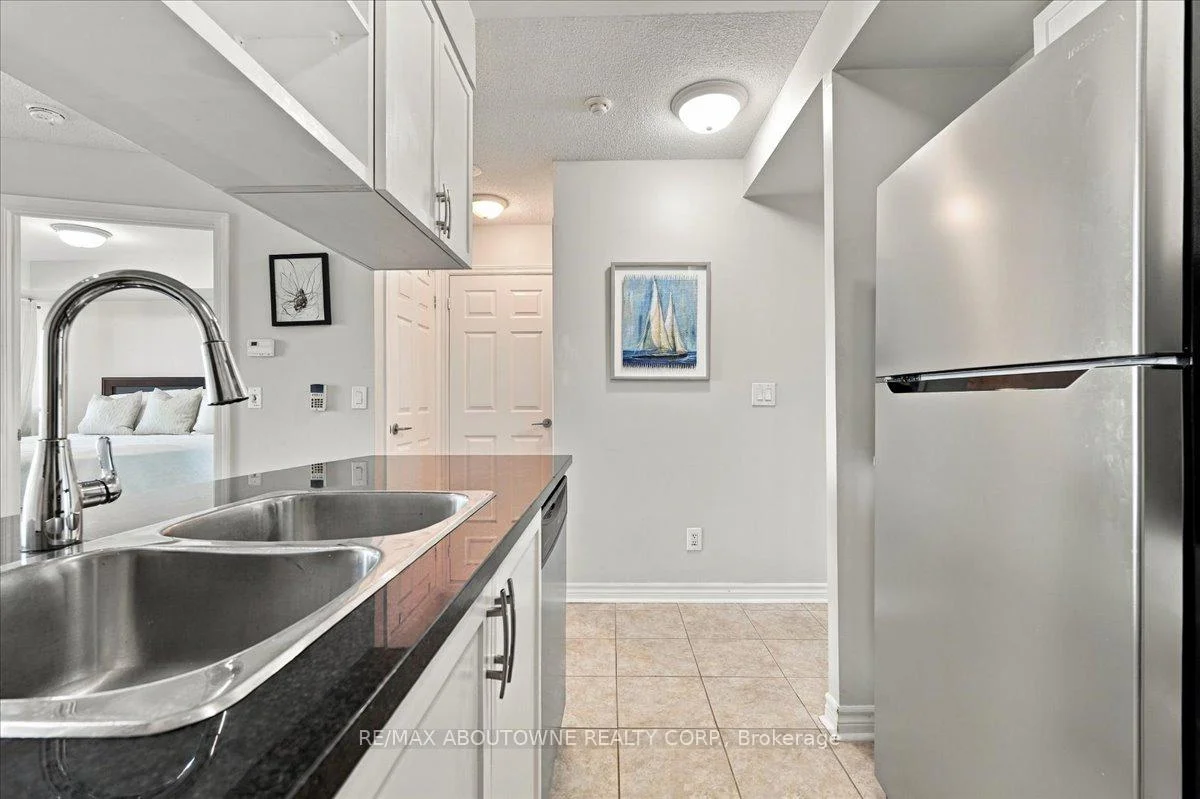 Photo 15 of Unit 807, 2391 Central Park Drive, Oakville, River Oaks — HOMEH