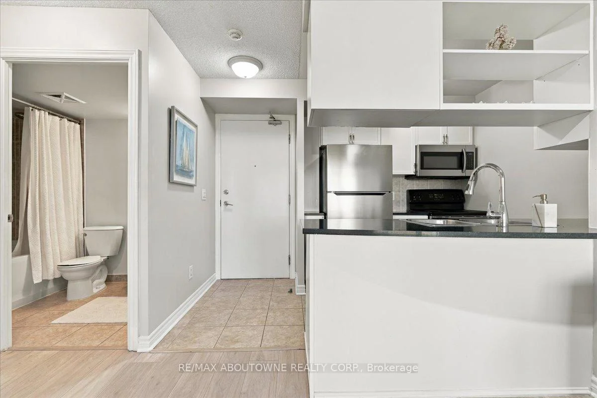 Photo 16 of Unit 807, 2391 Central Park Drive, Oakville, River Oaks — HOMEH