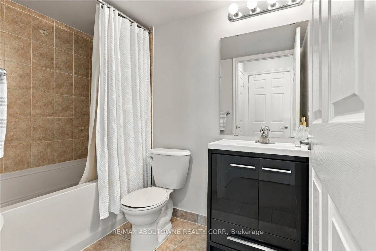 Photo 17 of Unit 807, 2391 Central Park Drive, Oakville, River Oaks — HOMEH