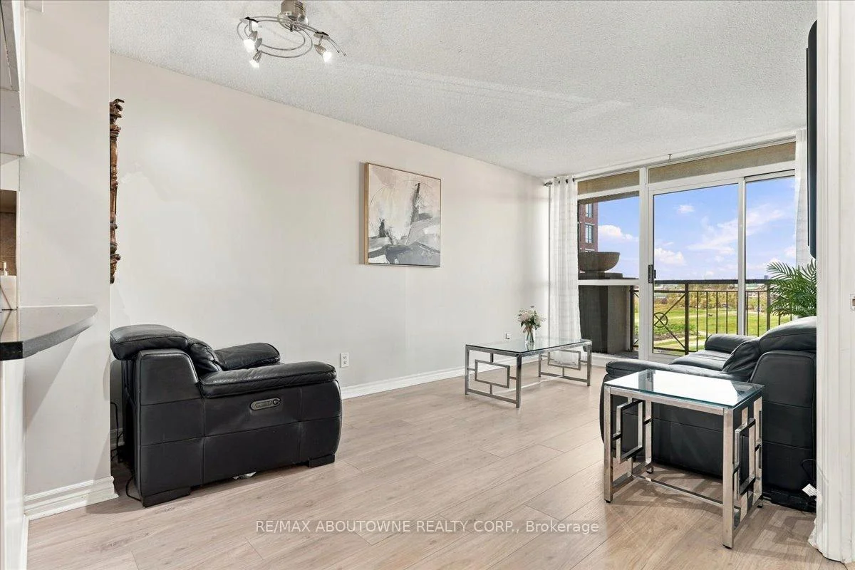Photo 19 of Unit 807, 2391 Central Park Drive, Oakville, River Oaks — HOMEH
