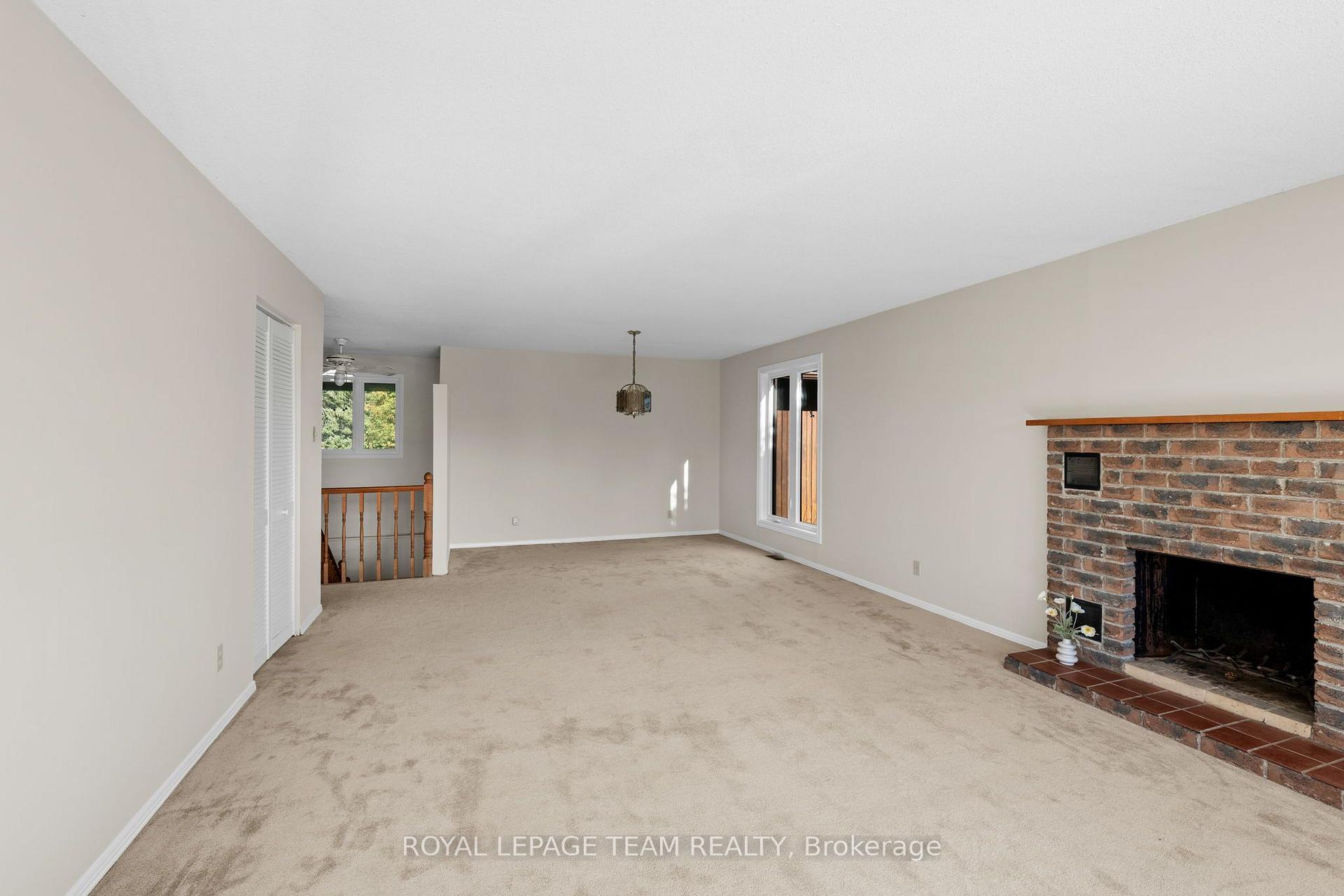 Photo 6 of 6591 Marina Drive, Ottawa, Manotick South to Roger Stevens — HOMEH