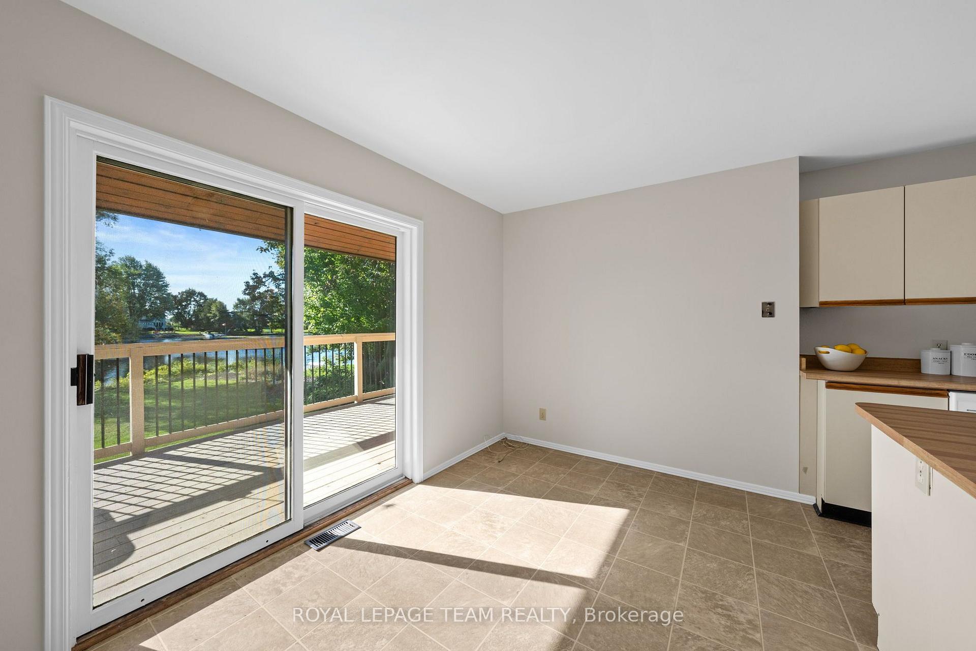 Photo 15 of 6591 Marina Drive, Ottawa, Manotick South to Roger Stevens — HOMEH