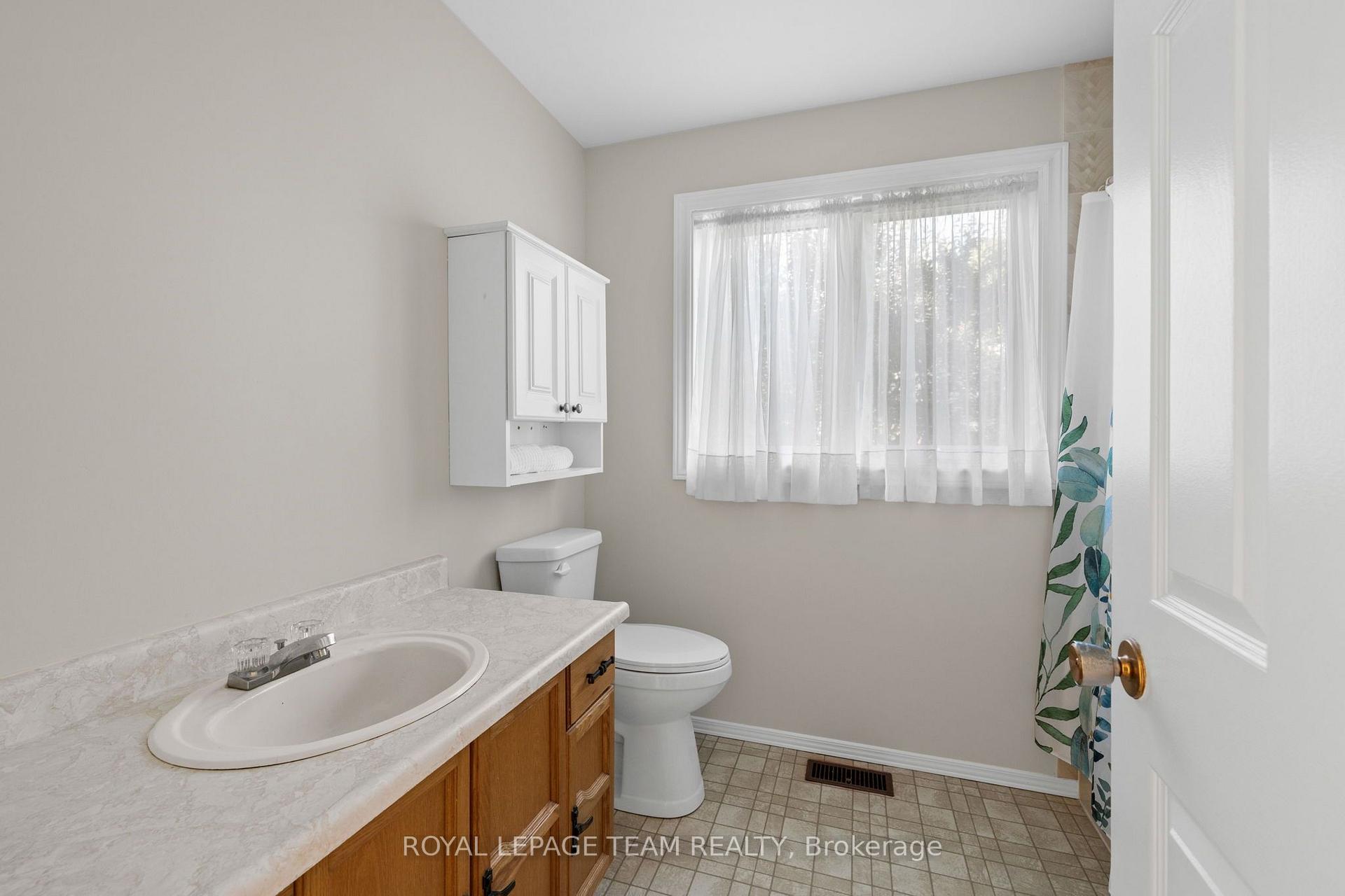 Photo 23 of 6591 Marina Drive, Ottawa, Manotick South to Roger Stevens — HOMEH