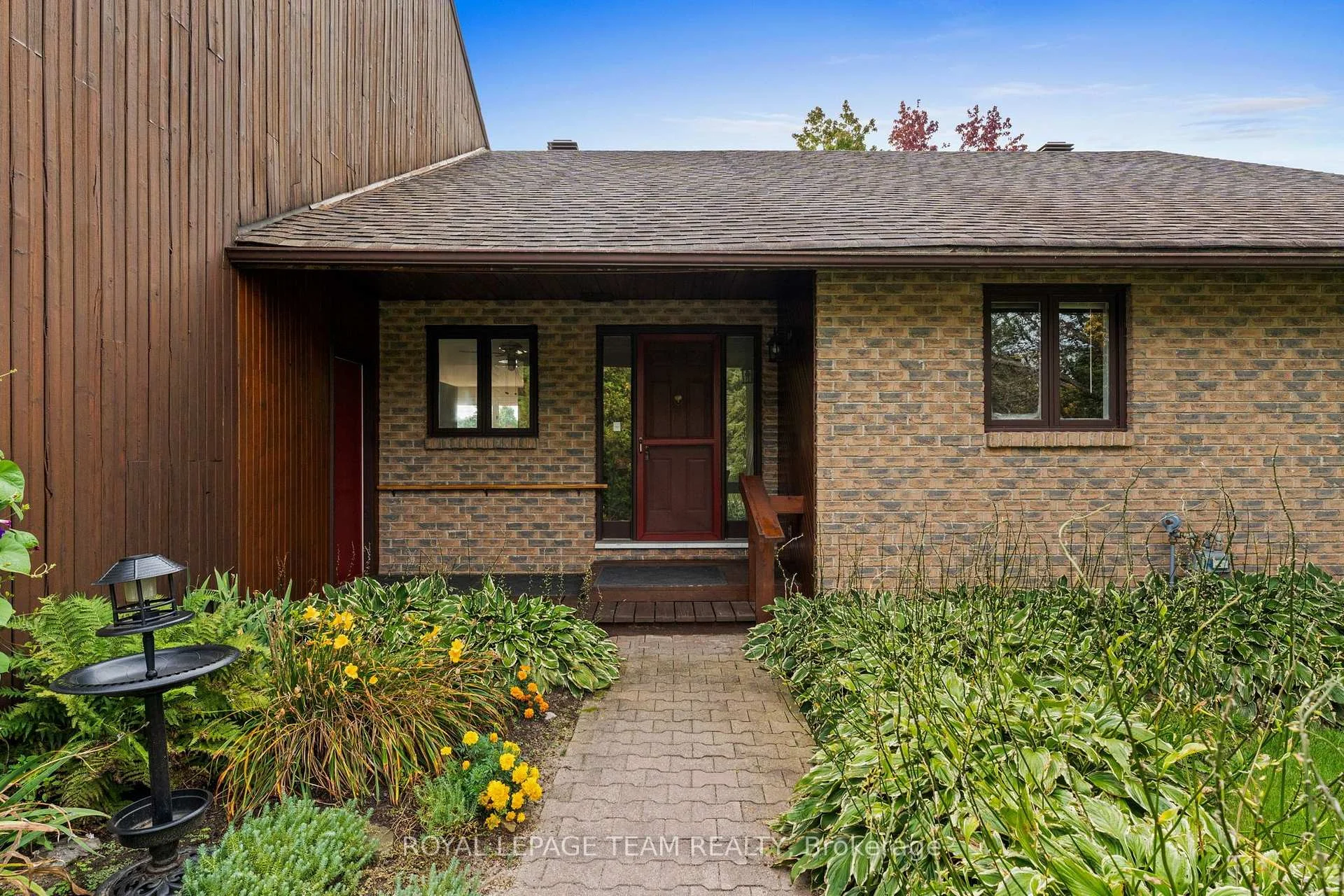 Photo 4 of 6591 Marina Drive, Ottawa, Manotick South to Roger Stevens — HOMEH